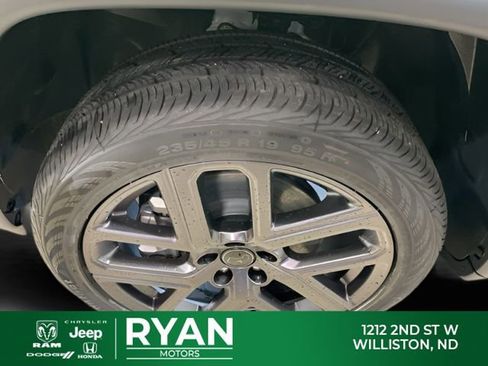 New 2026 Jeep Compass Limited AWD/4WD image 18