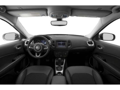 Used 2019 Jeep Compass Latitude w/ Popular Equipment Group AWD/4WD image 8