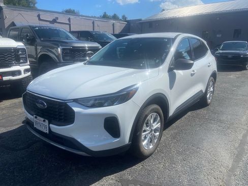 Used 2025 Ford Escape Active AWD/4WD image 1