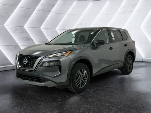 Used 2023 Nissan Rogue S FWD image 3