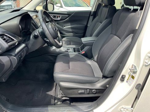 Used 2023 Subaru Forester Premium AWD/4WD image 12