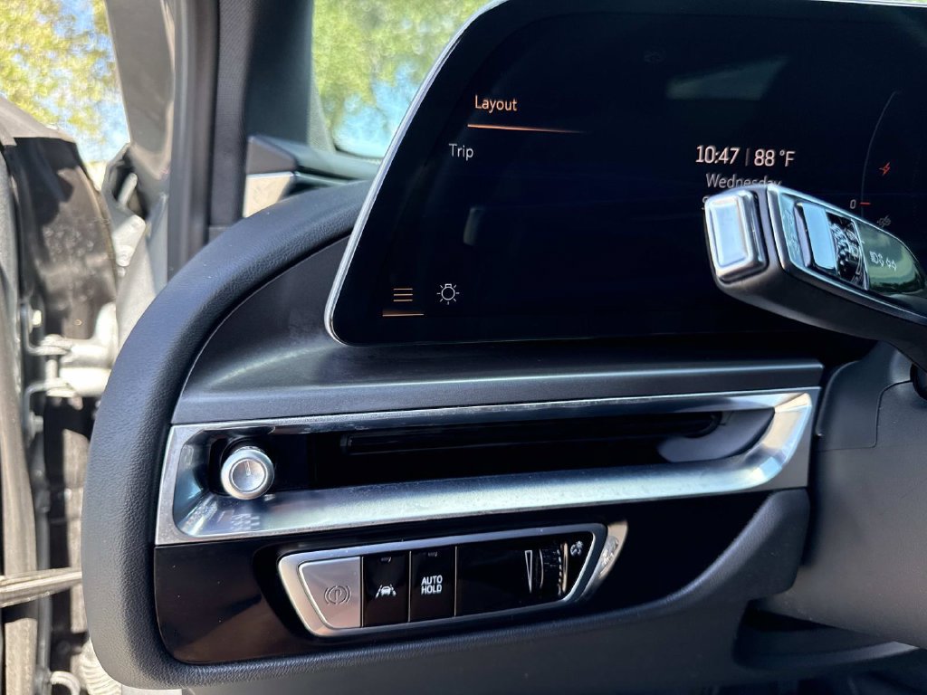 Certified 2024 Cadillac Lyriq Tech AWD/4WD image 32