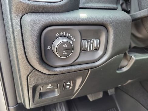 New 2026 RAM 1500 4x4 Crew Cab image 14