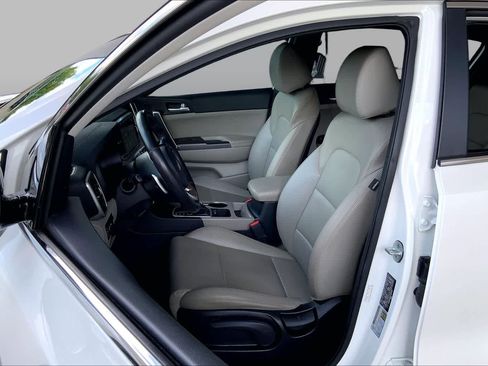 Used 2020 Kia Sportage S FWD image 7