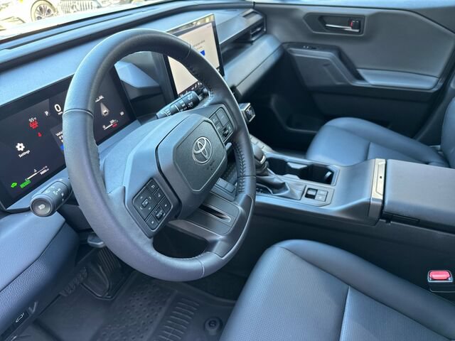 Used 2026 Toyota RAV4 XLE Premium FWD image 10