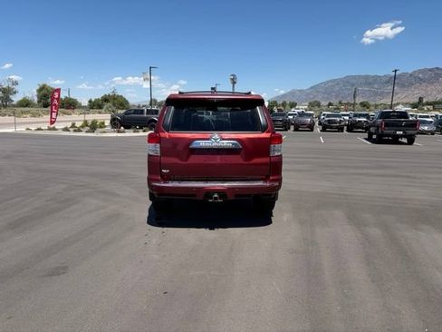 Used 2012 Toyota 4Runner SR5 AWD/4WD image 4