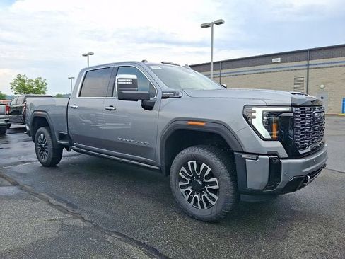 New 2026 GMC Sierra 2500 Denali Ultimate w/ Snow Plow Prep/Camper Package AWD/4WD image 2