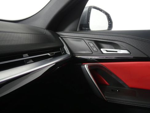 Certified 2025 BMW X2 xDrive28i image 26