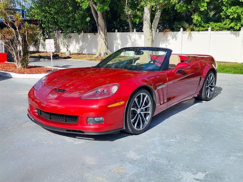 Used 2012 Chevrolet Corvette Grand Sport w/ 3LT Preferred Equipment Group RWD image 4