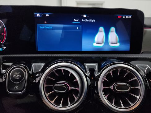 Used 2025 Mercedes-Benz CLA 250 4MATIC image 48