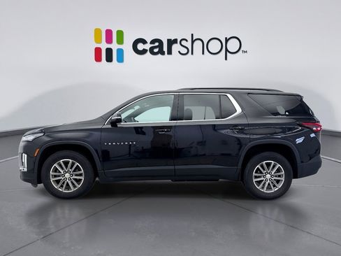 Used 2023 Chevrolet Traverse LT image 2