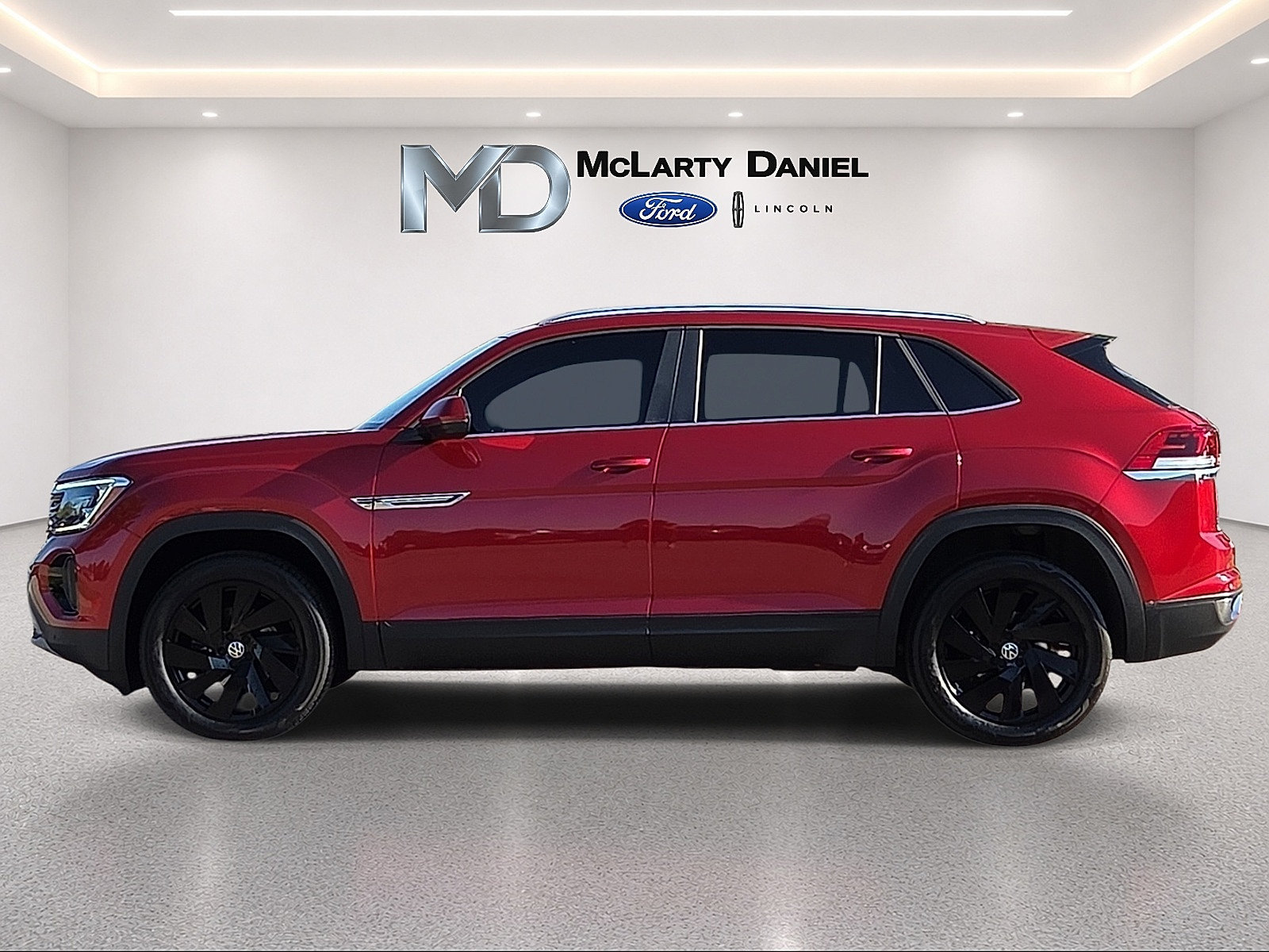 Used 2024 Volkswagen Atlas Cross Sport SE AWD/4WD image 3