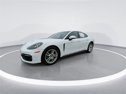 Used 2023 Porsche Panamera image 4