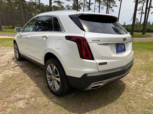 Used 2020 Cadillac XT5 Premium Luxury FWD image 3