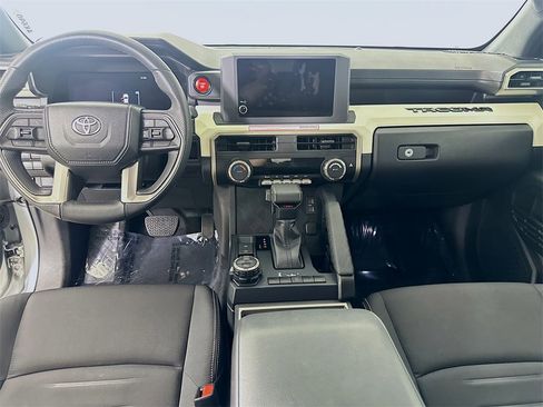 Used 2024 Toyota Tacoma TRD Off-Road image 18