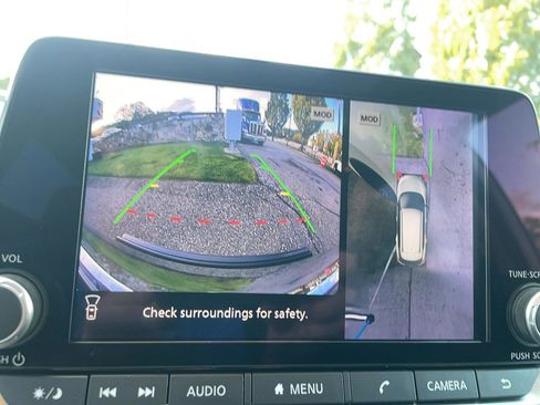 Used 2023 Nissan Rogue SL image 13