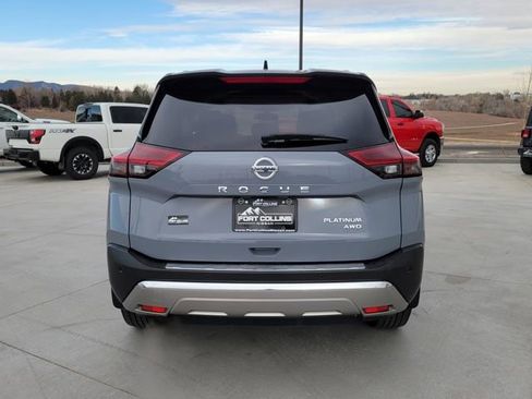 Used 2021 Nissan Rogue Platinum image 11