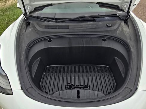 Used 2023 Tesla Model 3 Standard Range RWD image 26