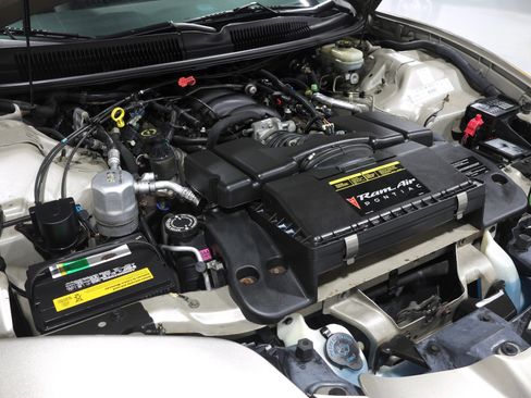 Used 2000 Pontiac Firebird Formula image 5