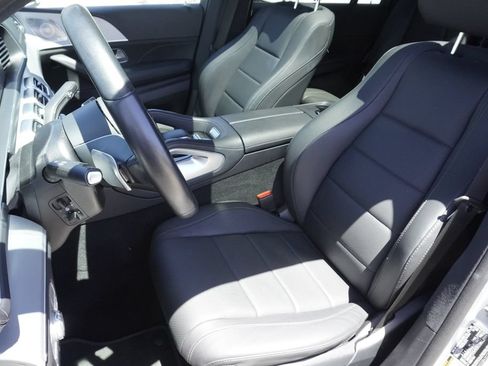Used 2025 Mercedes-Benz GLS 450 4MATIC image 20
