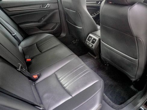 Used 2022 Honda Accord Touring image 33
