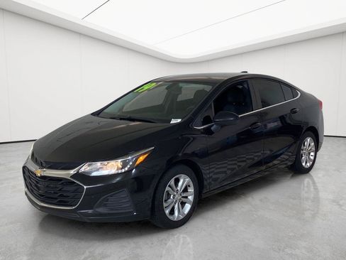 Used 2019 Chevrolet Cruze LT FWD image 41