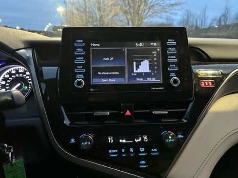 Used 2023 Toyota Camry SE image 14