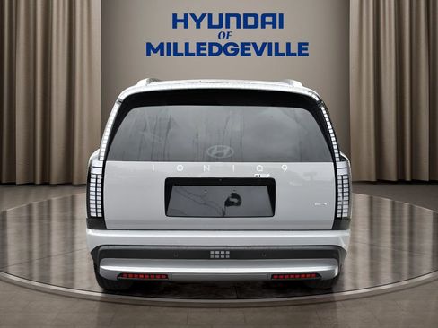 New 2026 Hyundai Ioniq 9 SE image 4