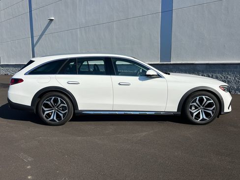 Used 2025 Mercedes-Benz E 450 4MATIC All-Terrain Wagon image 9