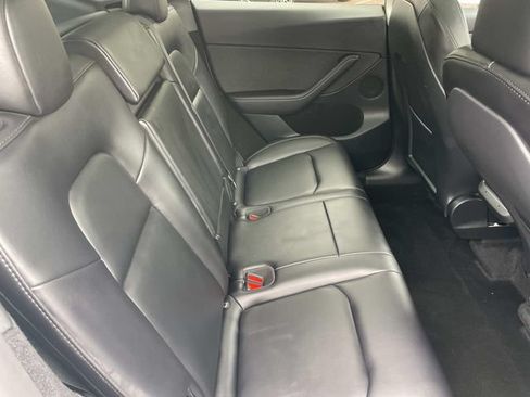 Used 2023 Tesla Model Y Long Range AWD/4WD image 33