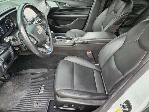 Used 2024 Cadillac CT4 Luxury w/ LPO, ONYX Package RWD image 7