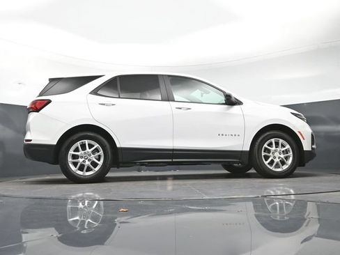 Used 2024 Chevrolet Equinox LS w/ LS Convenience Package FWD image 26