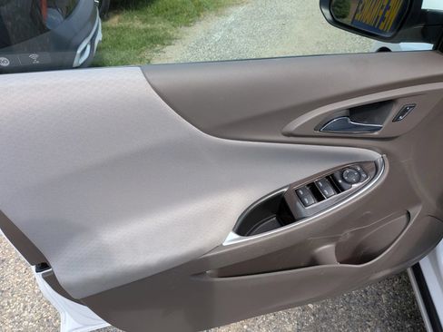 Used 2021 Chevrolet Malibu LT FWD image 21