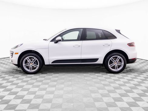 Used 2017 Porsche Macan AWD/4WD image 2