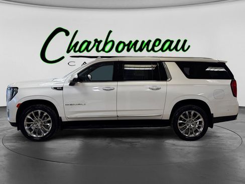 Used 2024 GMC Yukon XL Denali w/ Advanced Technology Package image 2