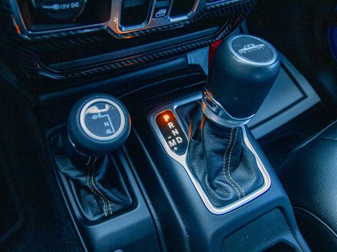 Used 2023 Jeep Gladiator Overland image 18