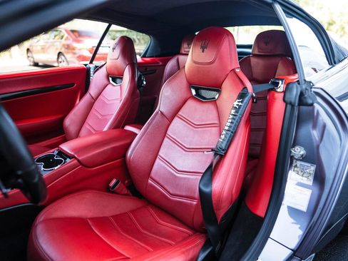 Used 2015 Maserati GranTurismo MC RWD image 25