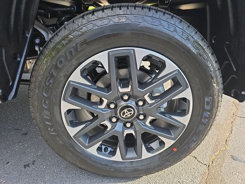 New 2026 Toyota Tundra Limited AWD/4WD image 27