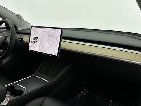 Used 2021 Tesla Model 3 Standard Range Plus image 34