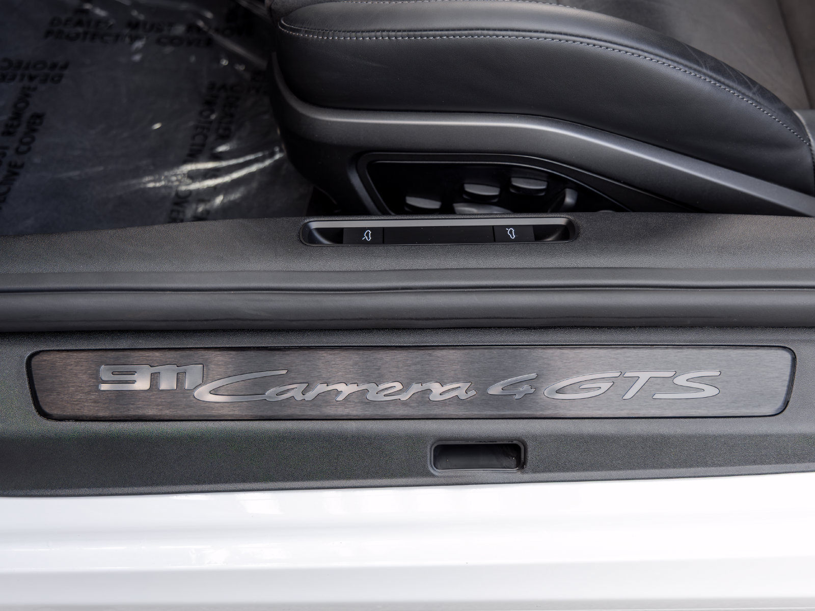Certified 2025 Porsche 911 Carrera 4 GTS AWD/4WD image 32