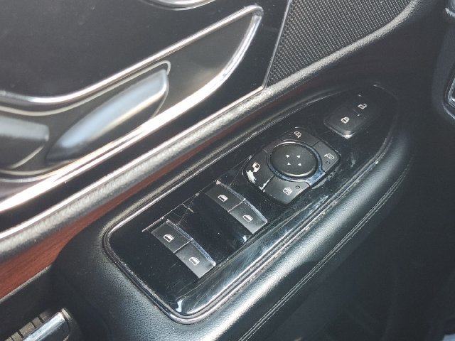 Used 2019 Lincoln Navigator L Select RWD image 22