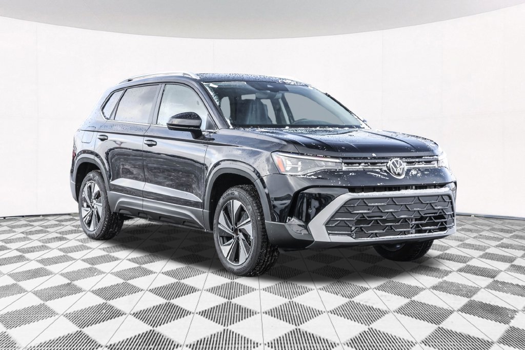 Used 2026 Volkswagen Taos SE AWD/4WD image 8