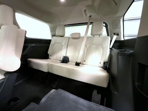 Used 2024 Ford Expedition Platinum image 21