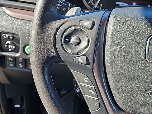 Used 2023 Honda Ridgeline RTL-E image 23