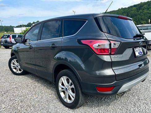Used 2017 Ford Escape SE AWD/4WD image 3