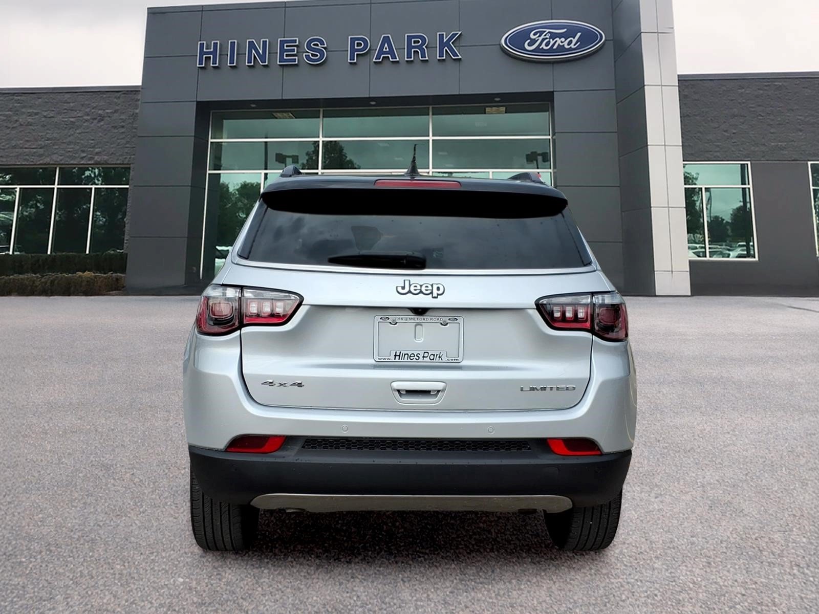 Used 2025 Jeep Compass Limited AWD/4WD image 6