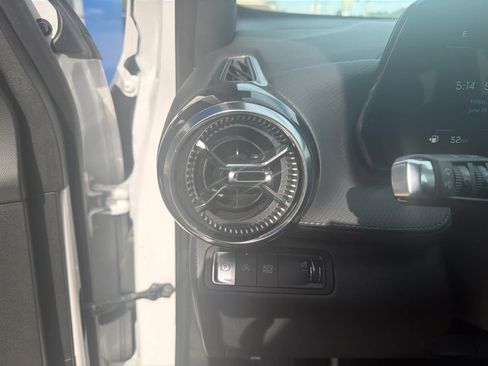 Used 2025 Chevrolet Equinox LT FWD image 22