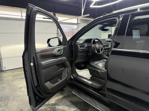Used 2021 Chevrolet Suburban High Country image 8