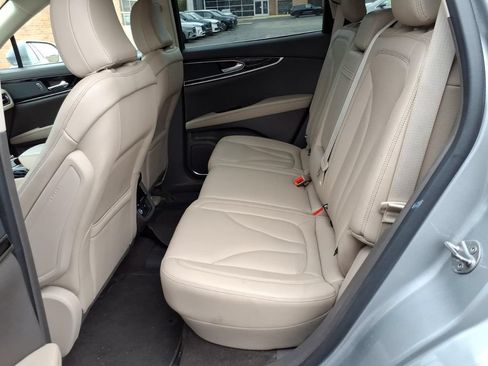 Used 2023 Lincoln Nautilus AWD image 11
