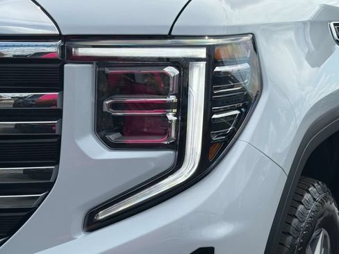 New 2026 GMC Sierra 1500 SLT AWD/4WD image 9